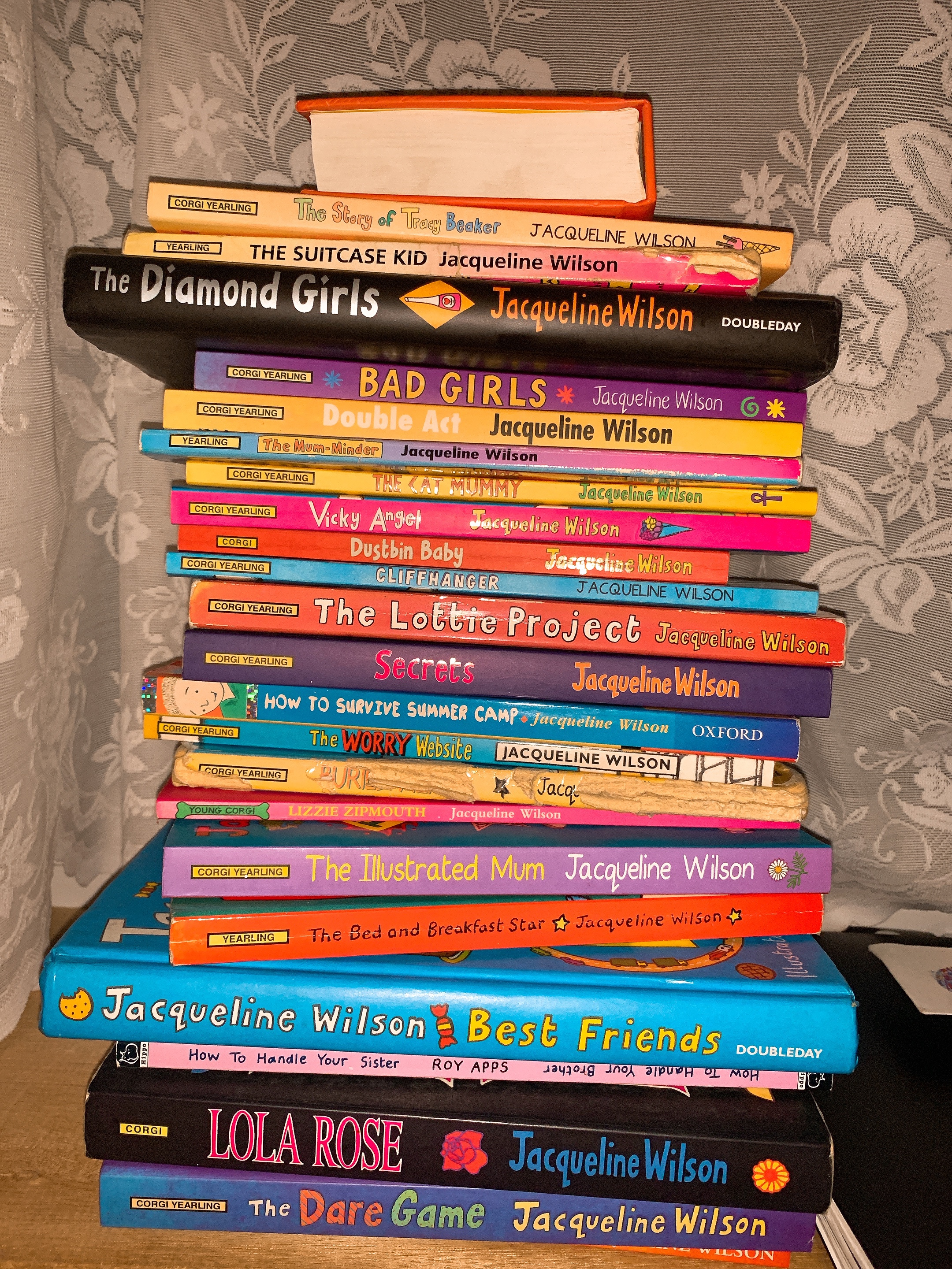 22 books I read as a teenager.Coley Awakend collection of Jaqueline Wilson books.